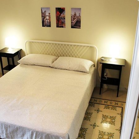 Casa Verdi, Confortevole Bilocale In Centro, 1° P Apartment Багерия Екстериор снимка