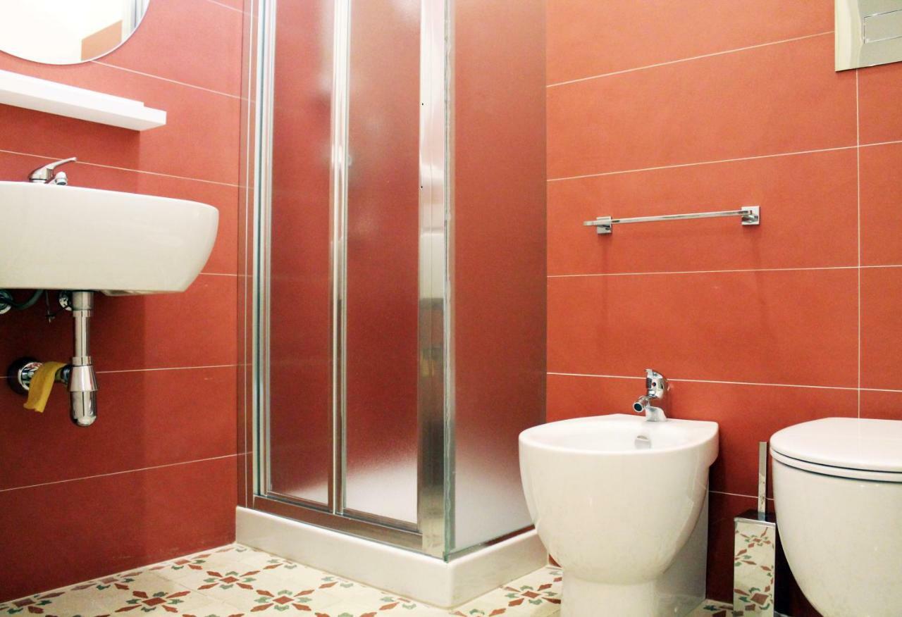 Casa Verdi, Confortevole Bilocale In Centro, 1° P Apartment Багерия Екстериор снимка